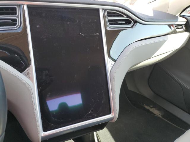 5YJSA1CN8DFP27011 - 2013 TESLA MODEL S RED photo 9