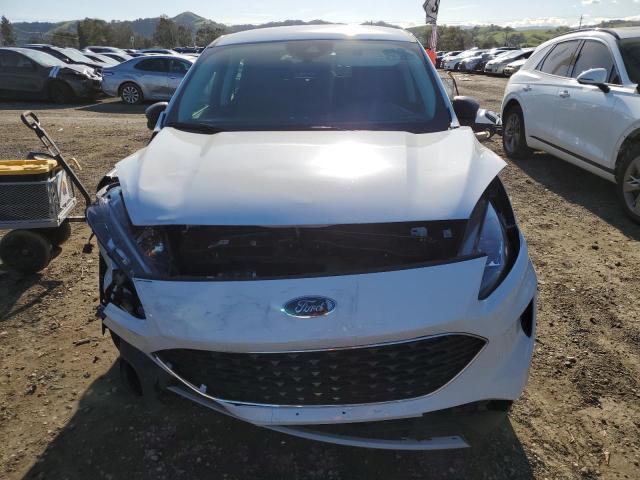 1FMCU0BZ1NUA61558 - 2022 FORD ESCAPE SE WHITE photo 5