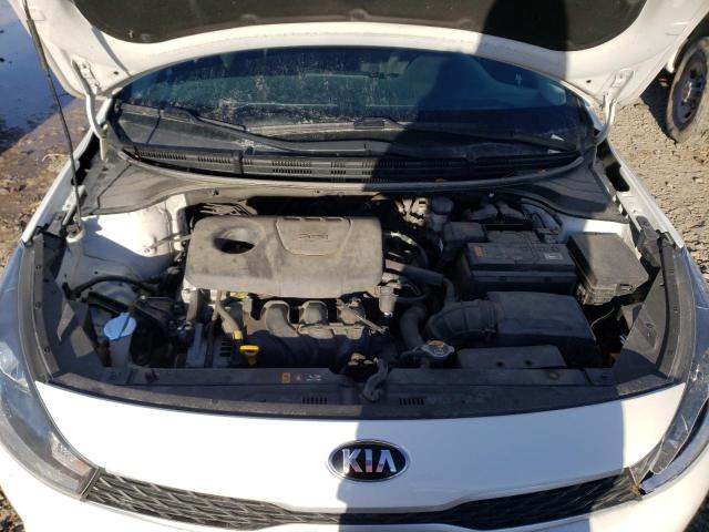 3KPA24AB0KE179673 - 2019 KIA RIO S WHITE photo 11