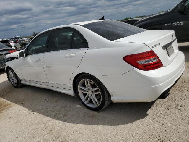 WDDGF4HB4DA758715 - 2013 MERCEDES-BENZ C 250 WHITE photo 2