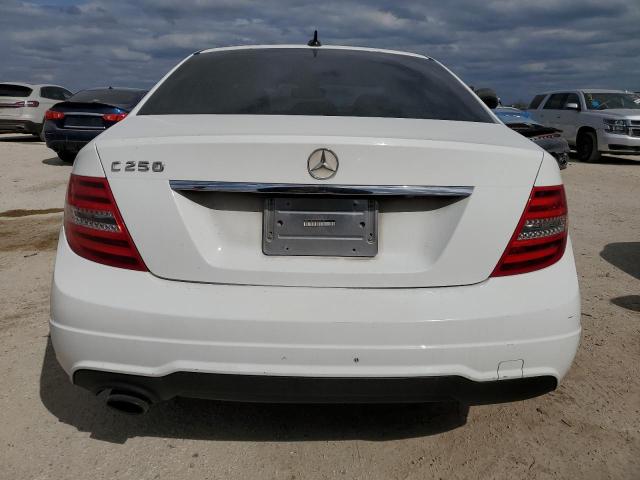 WDDGF4HB4DA758715 - 2013 MERCEDES-BENZ C 250 WHITE photo 6