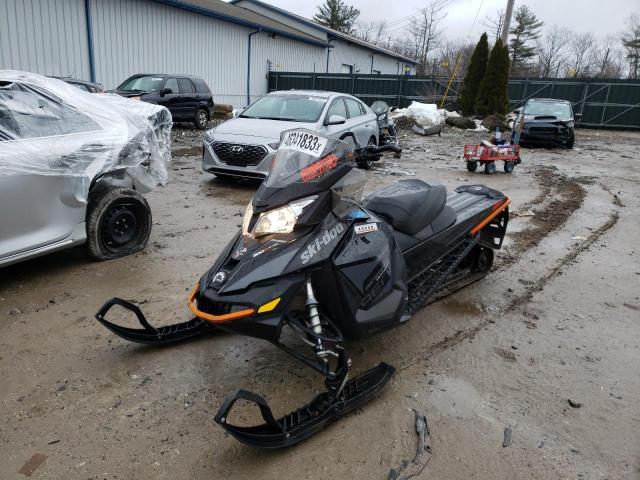 2BPSUGHB6HV000217 - 2017 SKI DOO RENEGADE BLACK photo 2