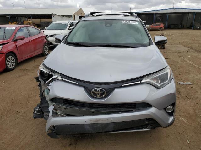 2T3RFREV7HW566985 - 2017 TOYOTA RAV4 XLE SILVER photo 5