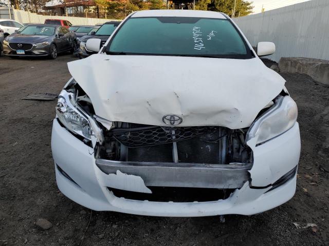 2T1KU40EX9C067966 - 2009 TOYOTA COROLLA MA WHITE photo 5