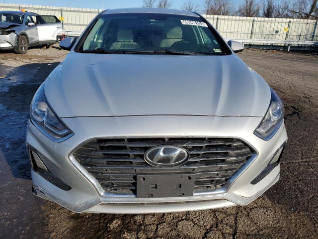 5NPE24AF5KH798060 - 2019 HYUNDAI SONATA SE SILVER photo 5