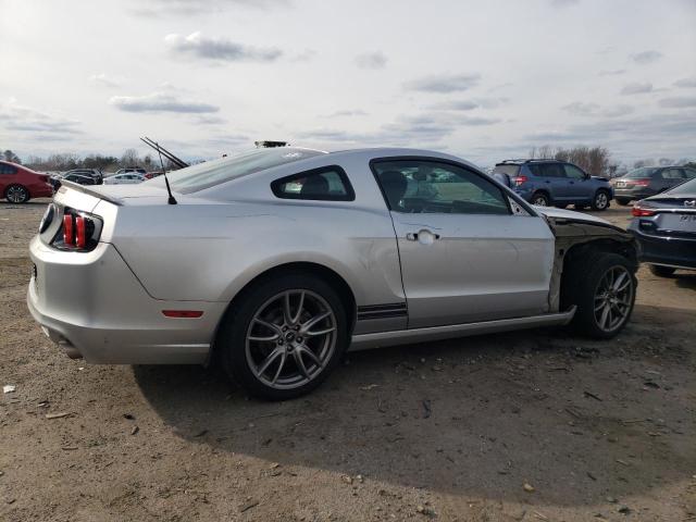 1ZVBP8AM6D5277360 - 2013 FORD MUSTANG SILVER photo 3