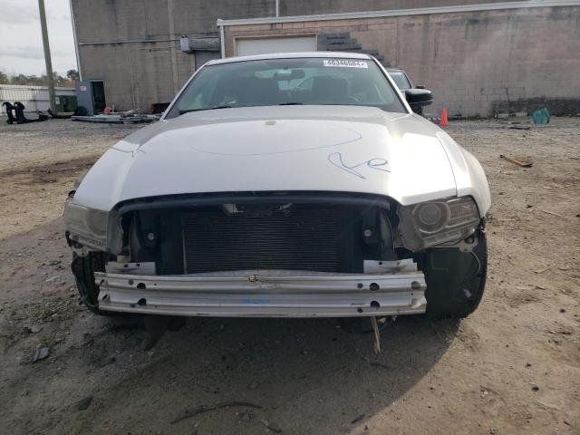 1ZVBP8AM6D5277360 - 2013 FORD MUSTANG SILVER photo 5