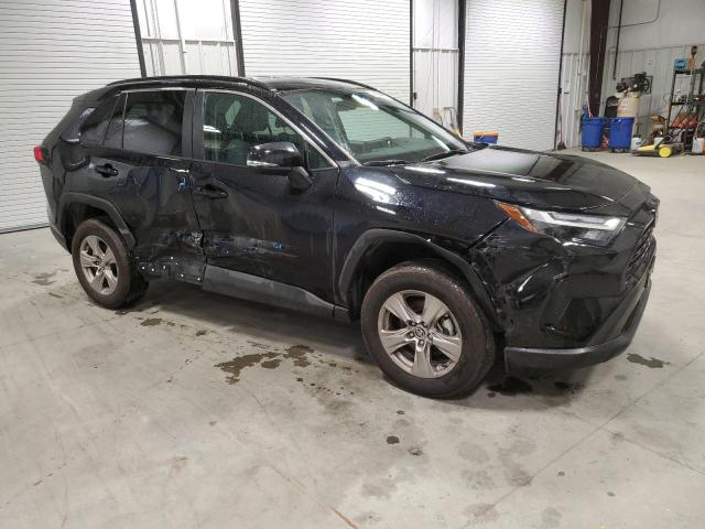 2T3W1RFV7PW261372 - 2023 TOYOTA RAV4 XLE BLACK photo 4