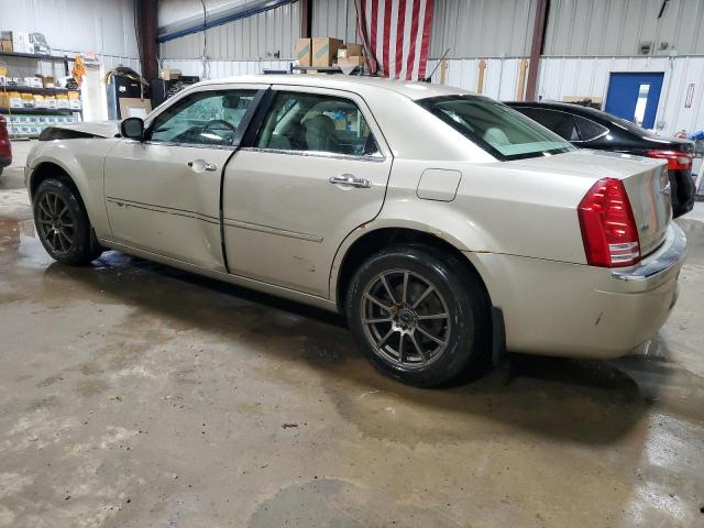 2C3KK63H98H282173 - 2008 CHRYSLER 300C TAN photo 2