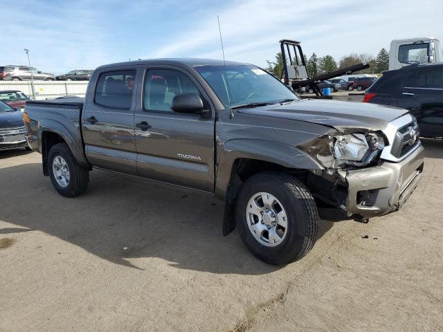 5TFLU4EN5FX142681 - 2015 TOYOTA TACOMA DOUBLE CAB TAN photo 4