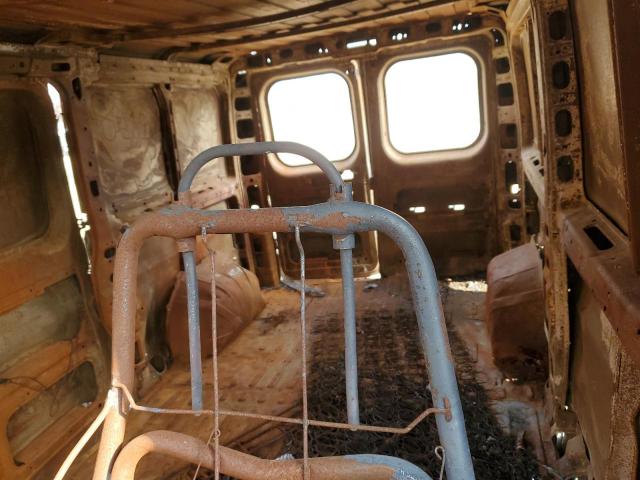 3C6TRVAG5JE105757 - 2018 RAM PROMASTER 1500 STANDARD BURN photo 10