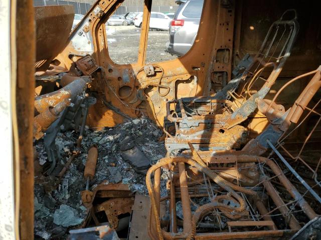 3C6TRVAG5JE105757 - 2018 RAM PROMASTER 1500 STANDARD BURN photo 7