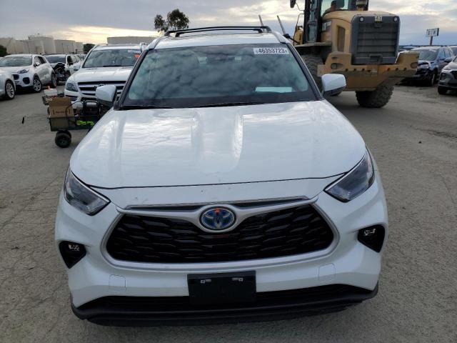 5TDKBRCH7PS568391 - 2023 TOYOTA HIGHLANDER HYBRID XLE WHITE photo 5