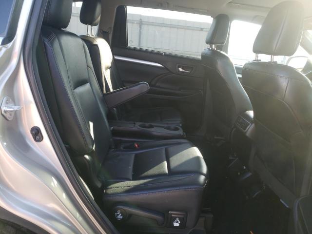 5TDJKRFH1GS347120 - 2016 TOYOTA HIGHLANDER XLE SILVER photo 11