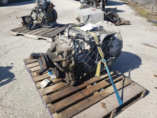 N0V1NONUNIT - 2000 VOLVO TRANS Gris foto 4