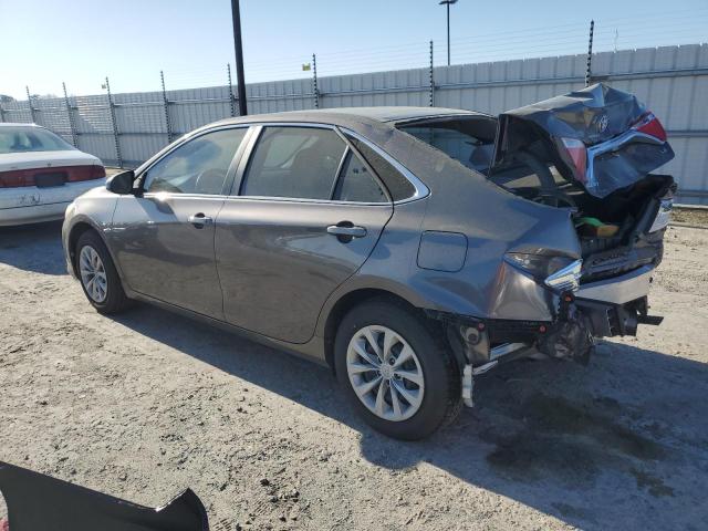 4T1BF1FK5HU454976 - 2017 TOYOTA CAMRY LE GRAY photo 2