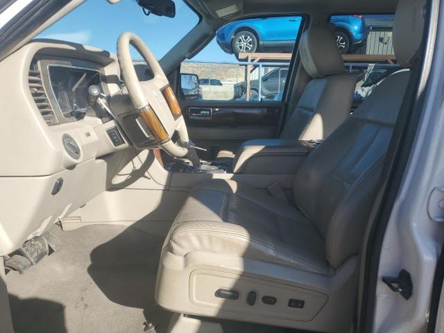 5LMJJ2H56CEL08366 - 2012 LINCOLN NAVIGATOR WHITE photo 7