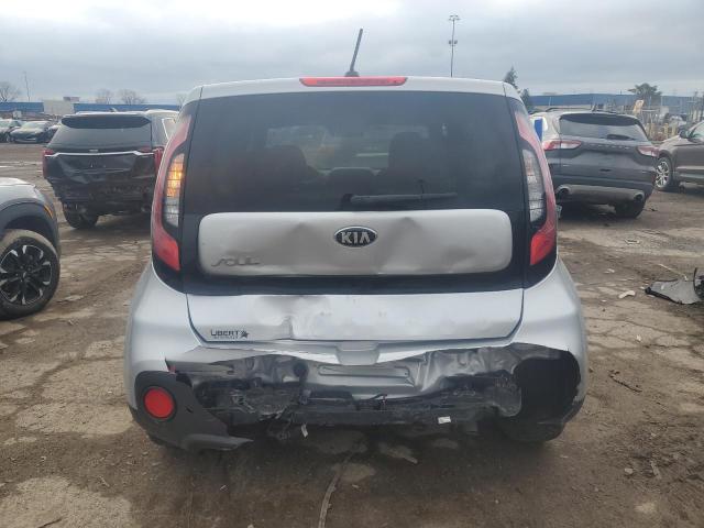 KNDJN2A26H7485281 - 2017 KIA SOUL SILVER photo 6