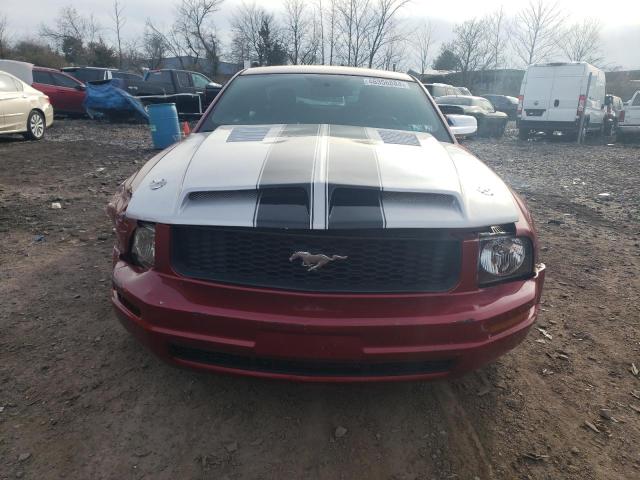 1ZVFT80N465243959 - 2006 FORD MUSTANG MAROON photo 5