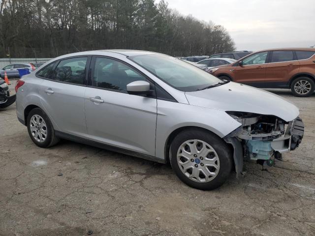 1FAHP3F27CL254841 - 2012 FORD FOCUS SE SILVER photo 4