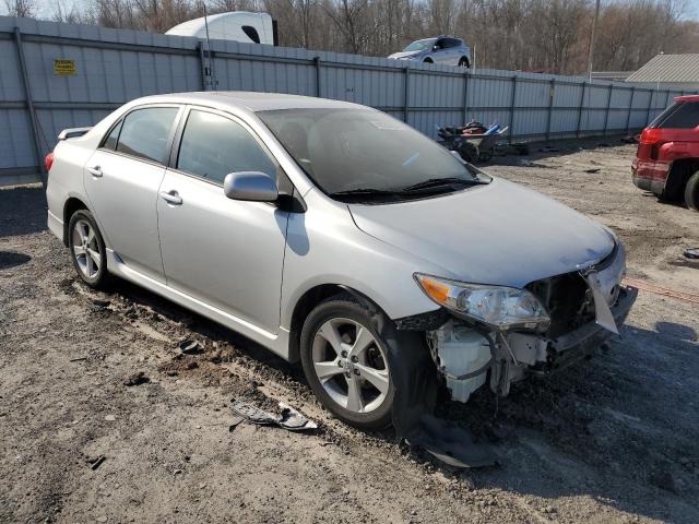 2T1BU4EE5CC908835 - 2012 TOYOTA COROLLA BASE SILVER photo 4