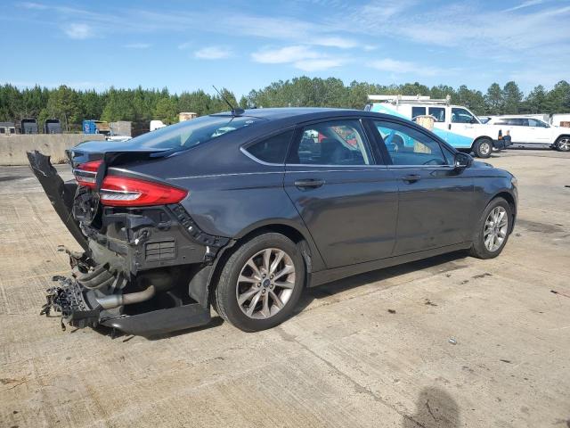 3FA6P0HD2HR310679 - 2017 FORD FUSION SE GRAY photo 3