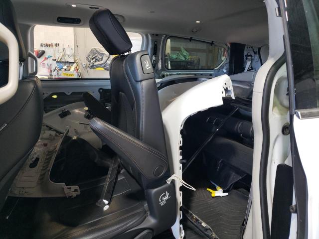 2C4RC1BGXJR277180 - 2018 CHRYSLER PACIFICA TOURING L WHITE photo 11