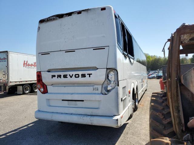 2PCH33494KC710468 - 2019 PREVOST BUS WHITE photo 4