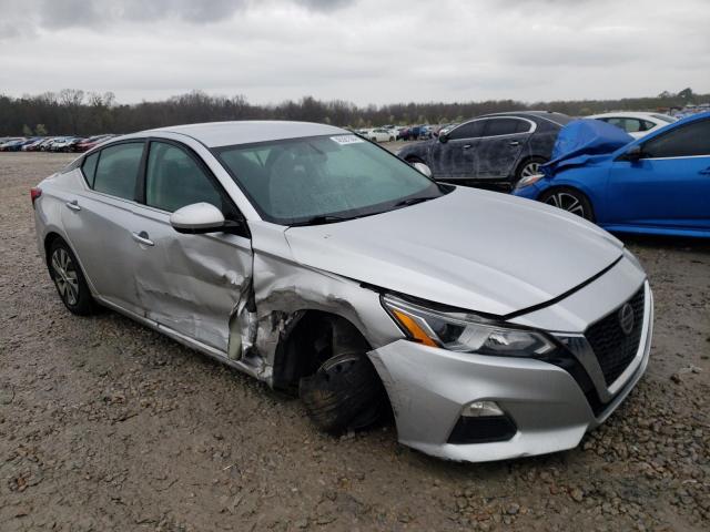 1N4BL4BVXKC190350 - 2019 NISSAN ALTIMA S SILVER photo 4