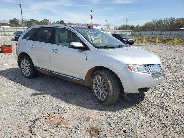 2LMDJ8JK5DBL10310 - 2013 LINCOLN MKX SILVER photo 4