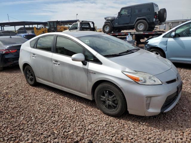 JTDKN3DUXE0386474 - 2014 TOYOTA PRIUS SILVER photo 4