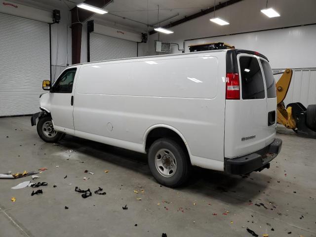 1GTZ7HFG2J1232746 - 2018 GMC SAVANA G3500 WHITE photo 2