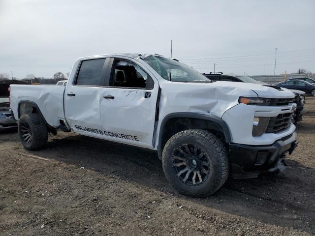 1GC1YMEY1RF267029 - 2024 CHEVROLET SILVERADO K2500 CUSTOM WHITE photo 4