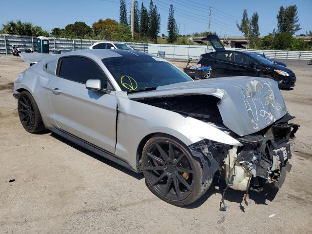 1FA6P8TH6F5323105 - 2015 FORD MUSTANG SILVER photo 4