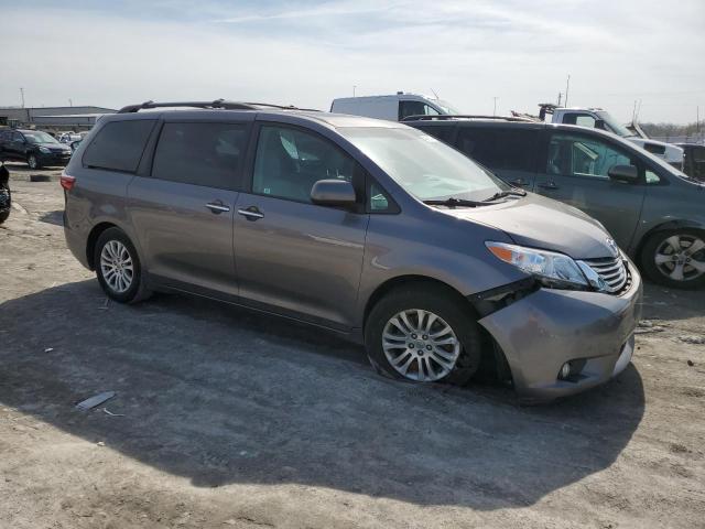 5TDYK3DC3FS643967 - 2015 TOYOTA SIENNA XLE GRAY photo 4