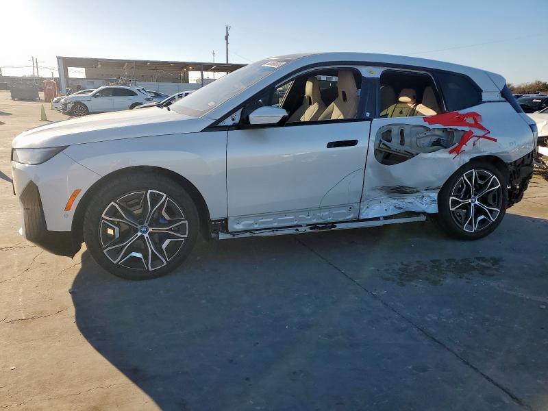 WB523CF08RCP70639 - 2024 BMW IX XDRIVE50 WHITE photo 1