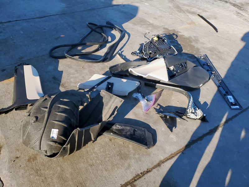 WB523CF08RCP70639 - 2024 BMW IX XDRIVE50 WHITE photo 13