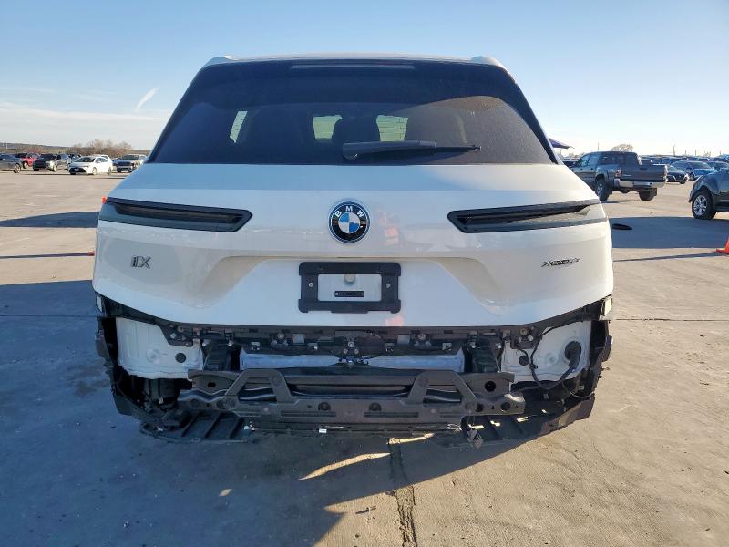 WB523CF08RCP70639 - 2024 BMW IX XDRIVE50 WHITE photo 6