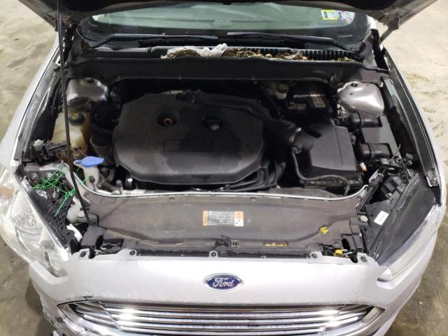 3FA6P0T98GR374310 - 2016 FORD FUSION SE SILVER photo 11