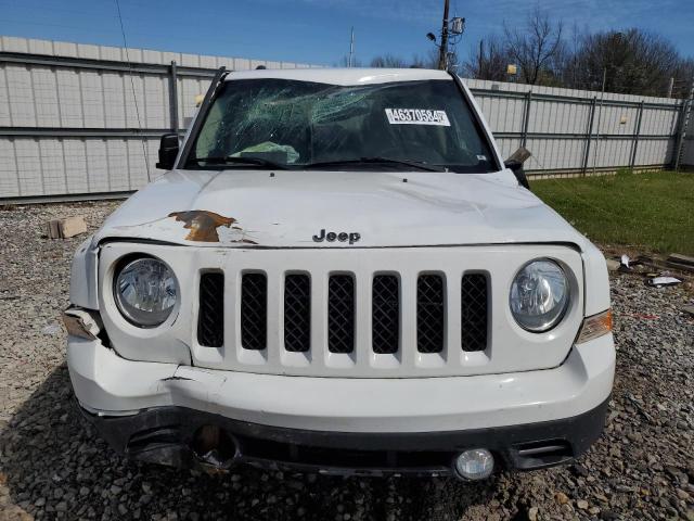 1C4NJPFA6HD162179 - 2017 JEEP PATRIOT LATITUDE WHITE photo 5