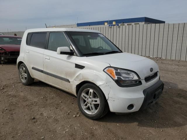 KNDJT2A28A7703779 - 2010 KIA SOUL + WHITE photo 4