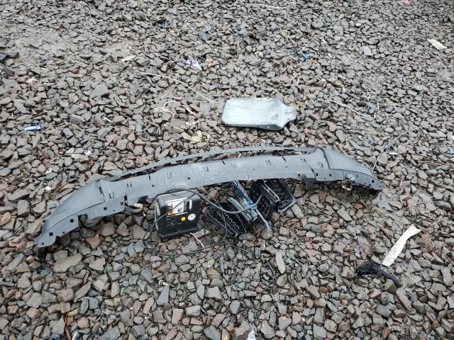 1C4RJFAG4JC310977 - 2018 JEP GRAND CHEROKEE LAREDO GRAY photo 13