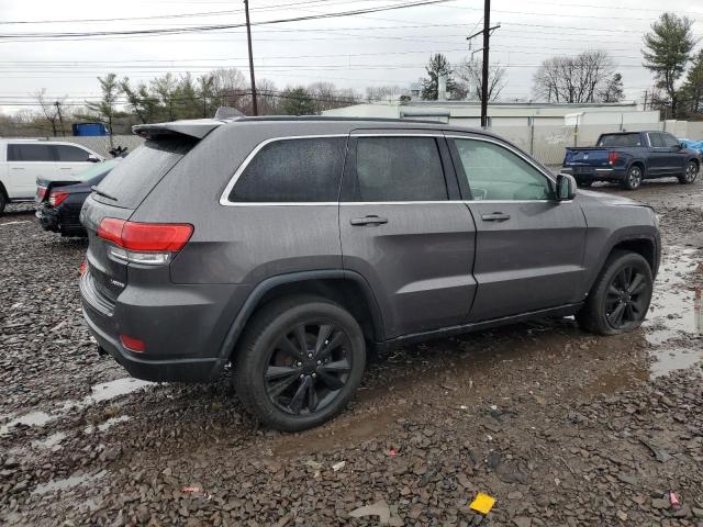 1C4RJFAG4JC310977 - 2018 JEP GRAND CHEROKEE LAREDO GRAY photo 3