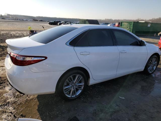 4T1BF1FK5FU043204 - 2015 TOYOTA CAMRY LE WHITE photo 3