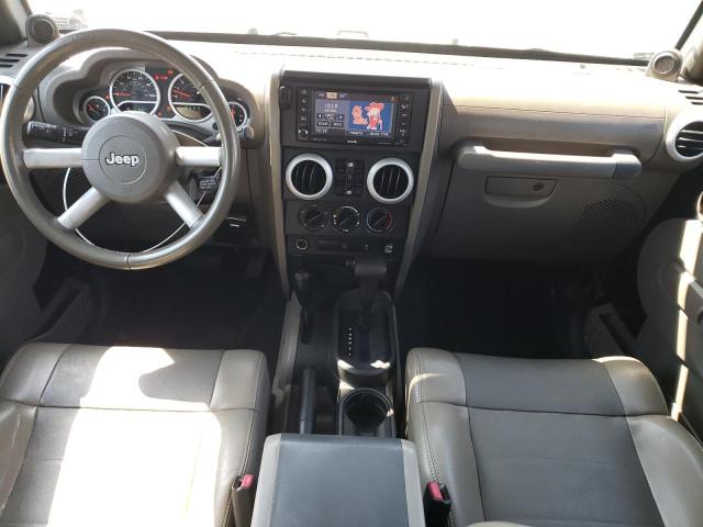 1J4HA5H17AL156590 - 2010 JEEP WRANGLER U SAHARA BLACK photo 8