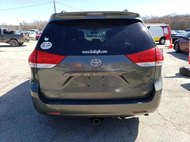 5TDKK3DC0ES495586 - 2014 TOYOTA SIENNA LE GRAY photo 6