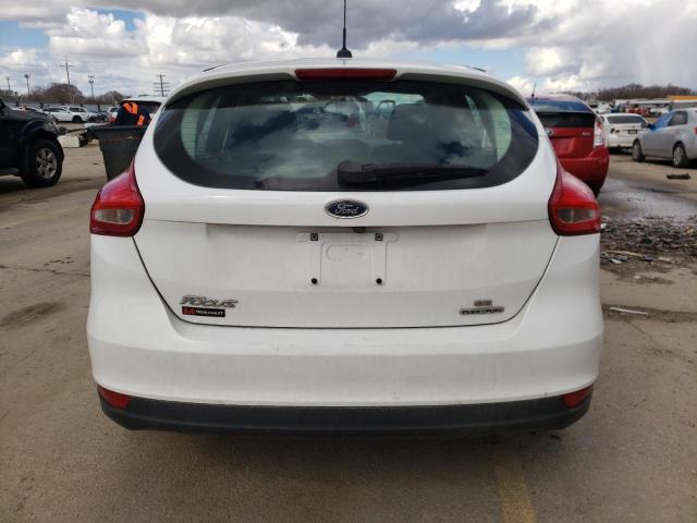 1FADP3K29GL310286 - 2016 FORD FOCUS SE WHITE photo 6