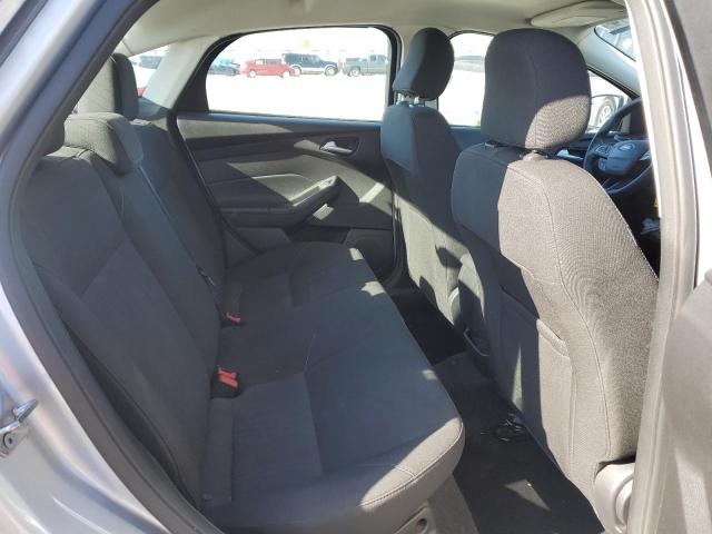 1FADP3F27HL257924 - 2017 FORD FOCUS SE SILVER photo 10