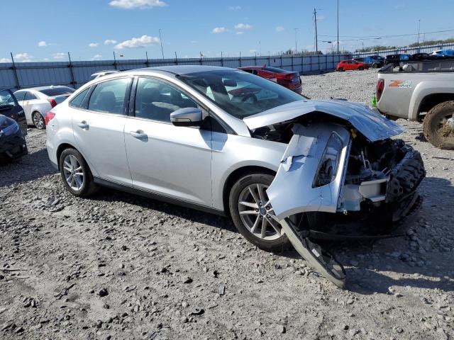 1FADP3F27HL257924 - 2017 FORD FOCUS SE SILVER photo 4