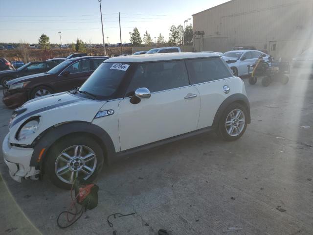 2011 MINI COOPER S, 